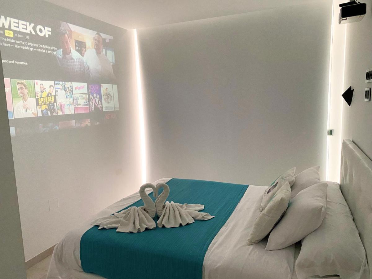 Sunset Waves Apartment By Sunny Holidays Delux Benidorm Esterno foto